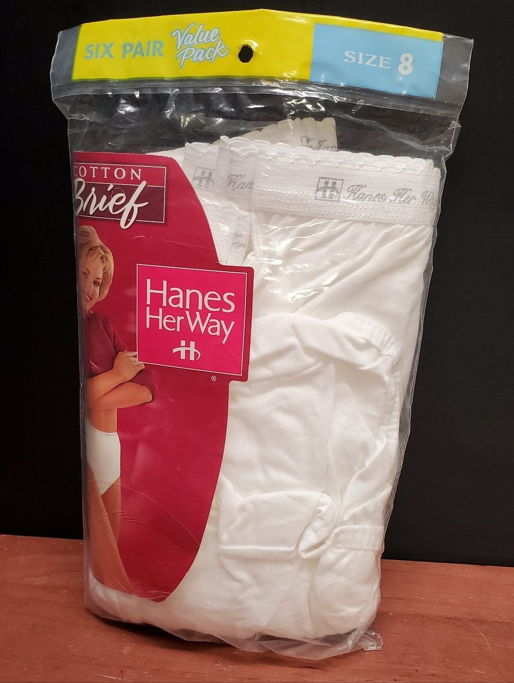 Vintage 1997 Hanes Her Way 100% Cotton Brief in Size 8 - Picture 2 of 6
